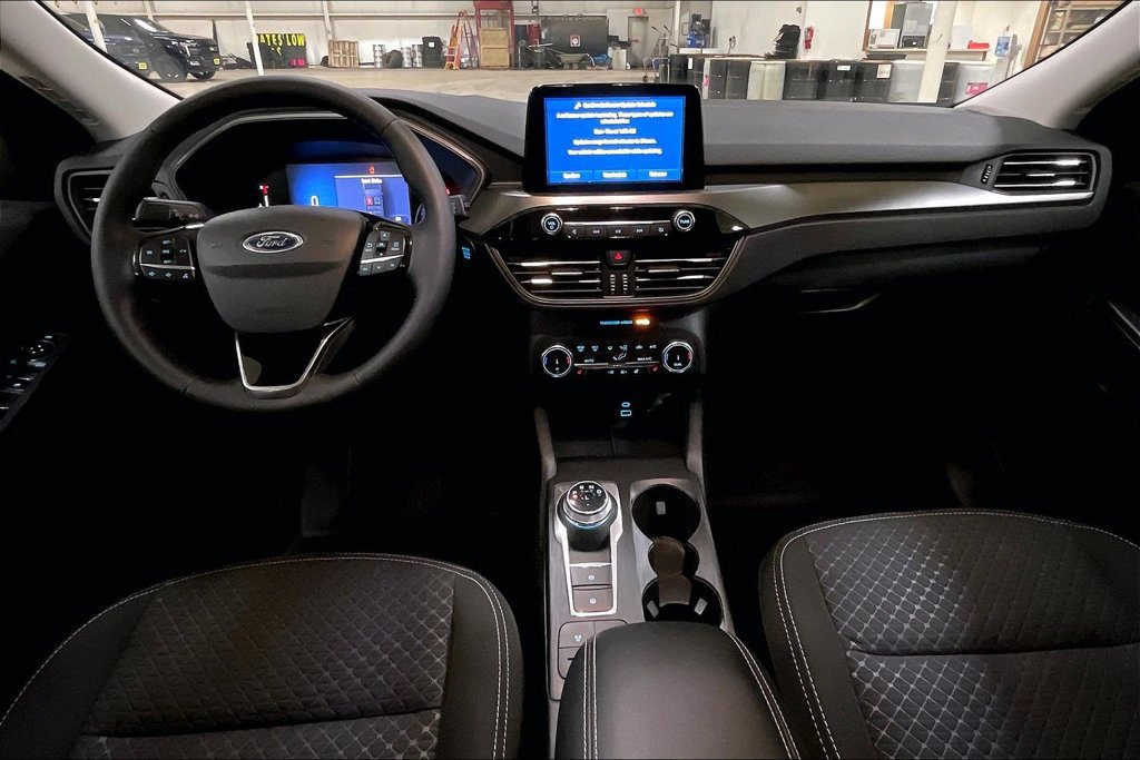 Certified 2023 Ford Escape Active AWD/4WD image 14