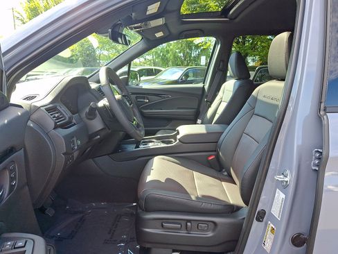 Used 2026 Honda Ridgeline Black Edition image 13
