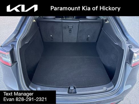 Used 2022 Tesla Model Y Long Range image 11