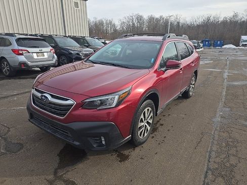 Used 2022 Subaru Outback Premium image 7