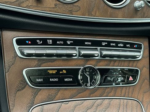 Used 2018 Mercedes-Benz E 43 AMG 4MATIC Sedan image 24