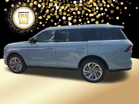 New 2025 Lincoln Navigator Reserve image 9