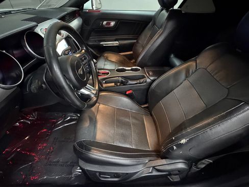 Used 2020 Ford Mustang Premium RWD image 23
