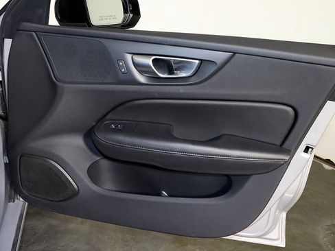 Used 2024 Volvo S60 B5 Core image 32