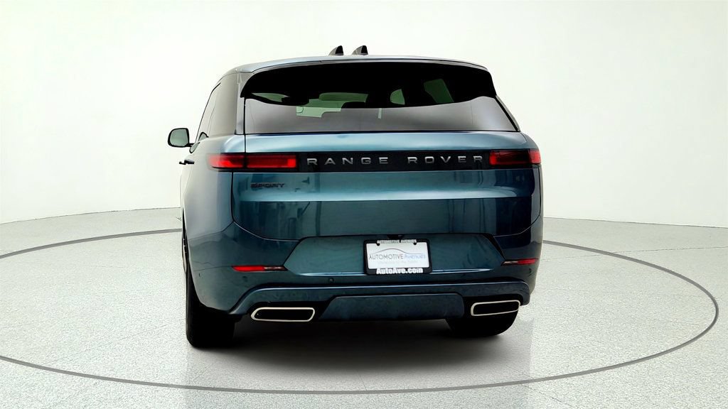 Used 2025 Land Rover Range Rover Sport Dynamic SE AWD/4WD image 6