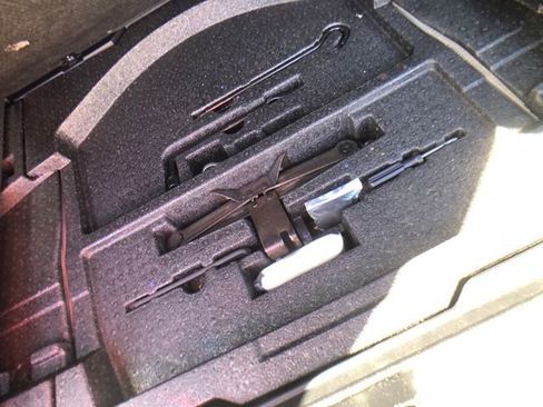 Used 2016 Subaru Outback 2.5i Limited image 38