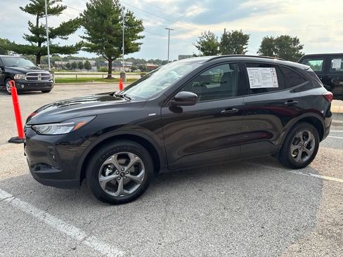 Used 2025 Ford Escape ST-Line Select AWD/4WD image 15