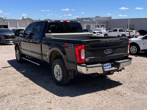 Used 2017 Ford F250 XLT w/ XLT Value Package AWD/4WD image 5