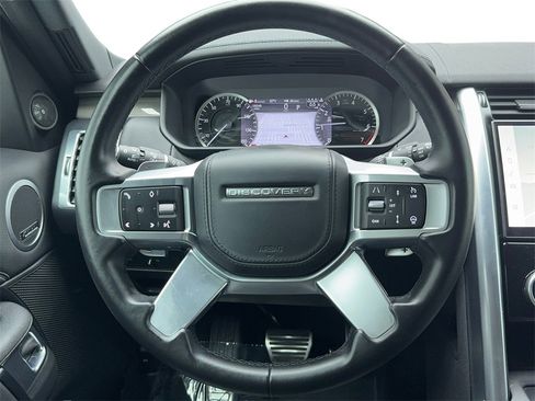 Used 2023 Land Rover Discovery Metropolitan Edition image 20