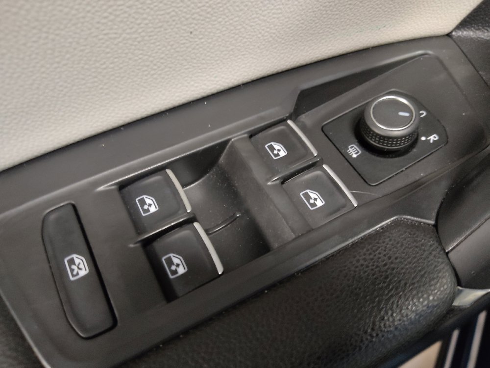 Used 2020 Volkswagen Tiguan SE w/ 3rd Row Seat Package AWD/4WD image 27