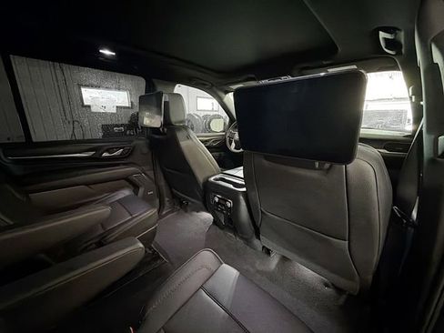 Used 2024 GMC Yukon XL Denali w/ Denali Reserve Package AWD/4WD image 11