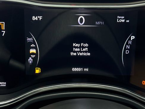 Used 2021 Jeep Grand Cherokee Laredo X AWD/4WD image 22
