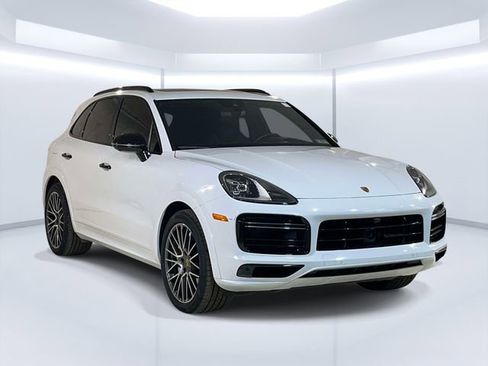 Certified 2023 Porsche Cayenne Turbo AWD/4WD image 3