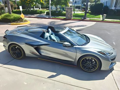 Used 2024 Chevrolet Corvette Z06 RWD image 4