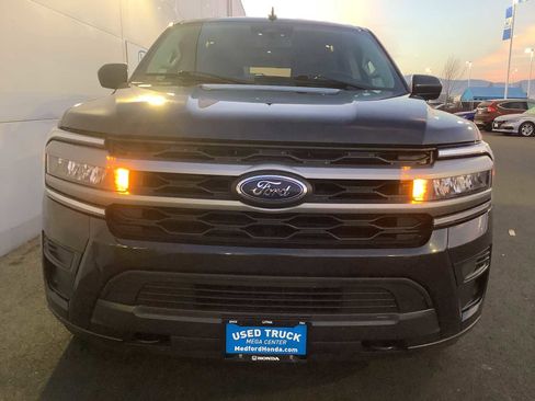 Used 2023 Ford Expedition Max XLT image 9