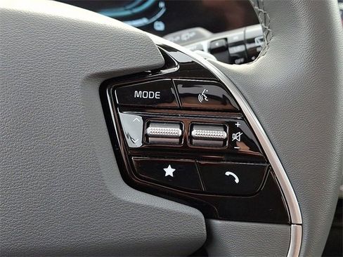 Certified 2025 Kia Niro EX Touring image 22