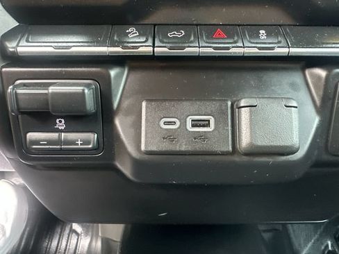Used 2023 Chevrolet Silverado 2500 LT w/ Z71 Off-Road Package AWD/4WD image 34