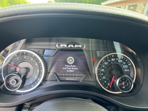 Used 2022 RAM 1500 Laramie w/ Sport Appearance Package AWD/4WD image 15