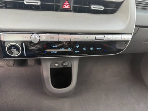 Used 2023 Hyundai Ioniq 5 SE image 32
