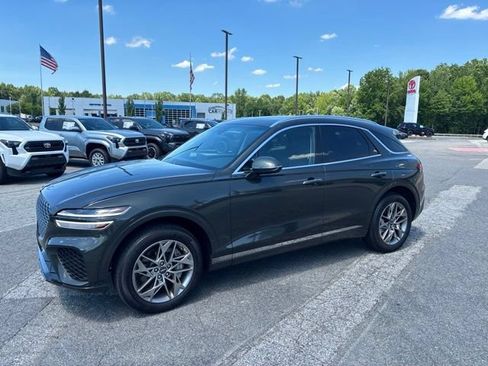 Used 2025 Genesis GV70 2.5T AWD/4WD image 4