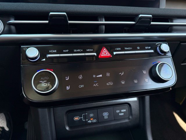 Certified 2025 Hyundai Tucson Limited FWD image 25