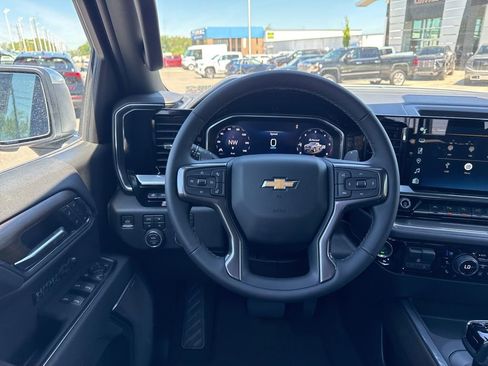 New 2026 Chevrolet Silverado 1500 High Country AWD/4WD image 15