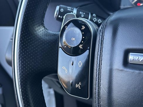 Used 2018 Land Rover Range Rover Velar R-Dynamic HSE image 17