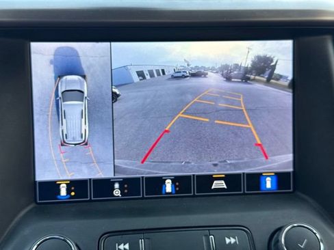 Used 2023 GMC Acadia AT4 w/ Technology Package AWD/4WD image 28
