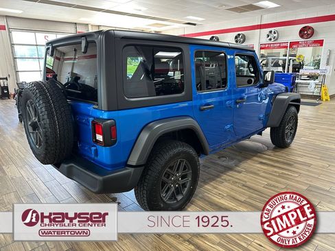 Used 2024 Jeep Wrangler Unlimited Sport AWD/4WD image 5