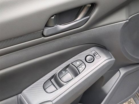 Certified 2025 Nissan Altima 2.5 S image 17