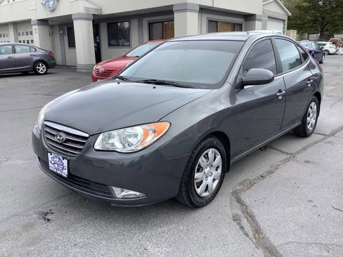 Used 2009 Hyundai Elantra GLS w/ Popular Equipment Pkg 2 image 2