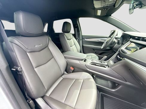 New 2025 Cadillac XT5 Luxury w/ LPO, Floor Liner Package image 27