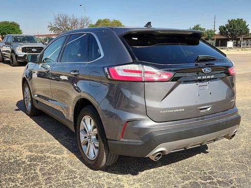 Used 2022 Ford Edge Titanium AWD/4WD image 2