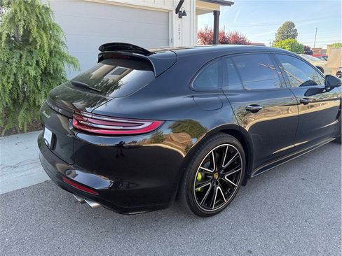 Used 2018 Porsche Panamera 4 AWD/4WD image 47