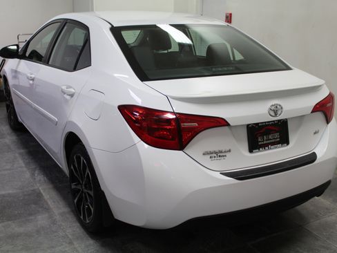 Used 2019 Toyota Corolla SE image 4