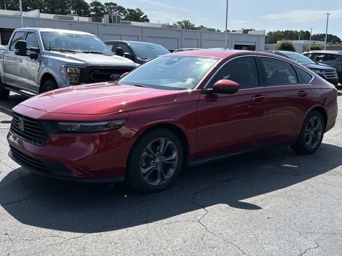 Used 2024 Honda Accord EX image 4