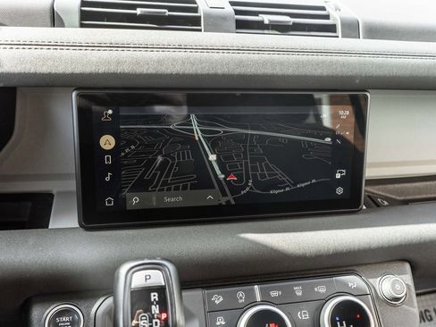 Used 2023 Land Rover Defender 110 S image 16