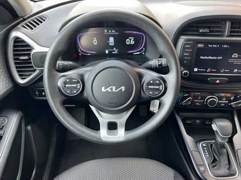 Used 2023 Kia Soul LX w/ Option Group 015 image 17