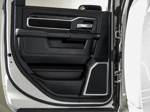 Used 2020 RAM 2500 Laramie image 37