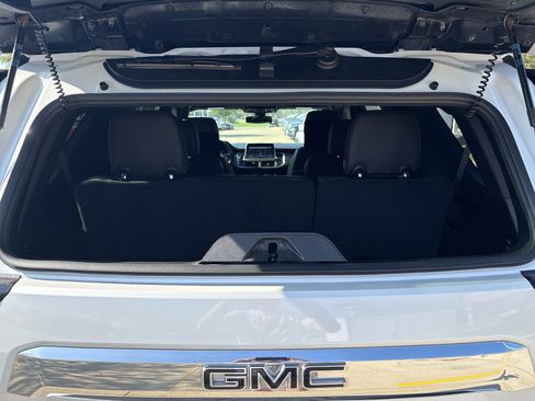 Used 2021 GMC Yukon SLT w/ SLT Premium Package AWD/4WD image 13