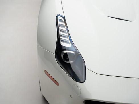 Used 2015 Ferrari California T RWD image 13