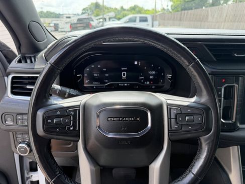 Used 2022 GMC Yukon XL Denali AWD/4WD image 38