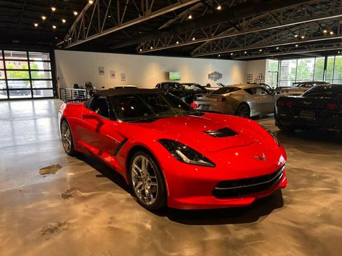 Used 2018 Chevrolet Corvette Stingray Convertible w/ 3LT Preferred Equipment Group RWD image 10