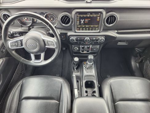 Used 2022 Jeep Wrangler Unlimited Sahara AWD/4WD image 31