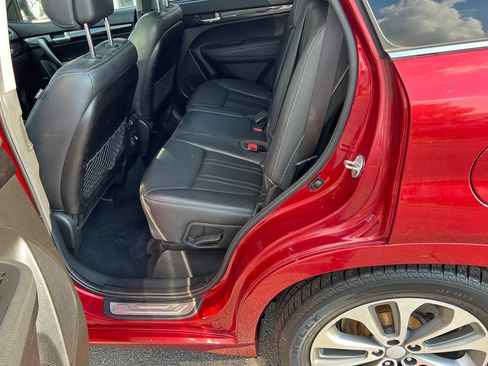 Used 2014 Kia Sorento SX w/ 3rd Row Package AWD/4WD image 22