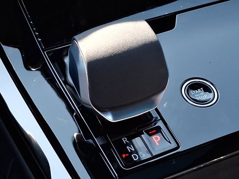 New 2026 Land Rover Range Rover Sport SE image 13