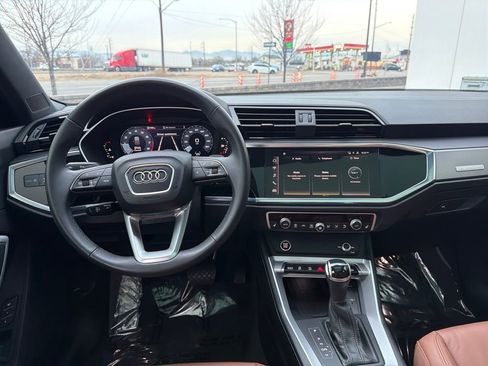 Used 2024 Audi Q3 2.0T Premium w/ Convenience Package image 12