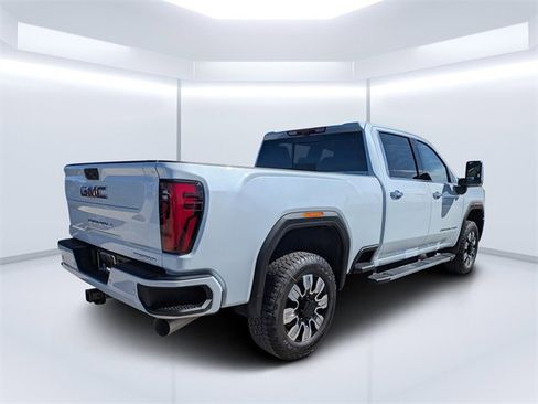 New 2026 GMC Sierra 3500 Denali w/ Denali Reserve Package image 3