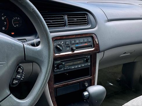 Used 2001 Nissan Altima GXE image 6