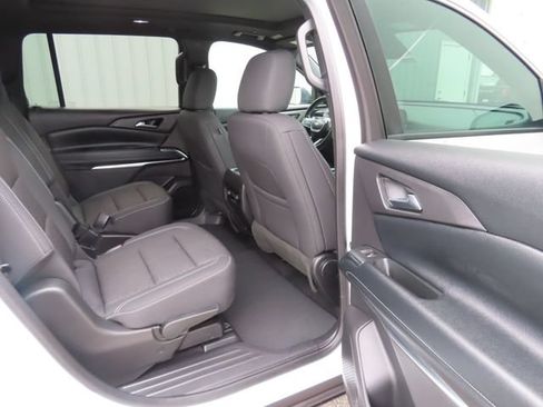 Used 2025 Chevrolet Traverse LT w/ Sun and Wheel Package AWD/4WD image 28